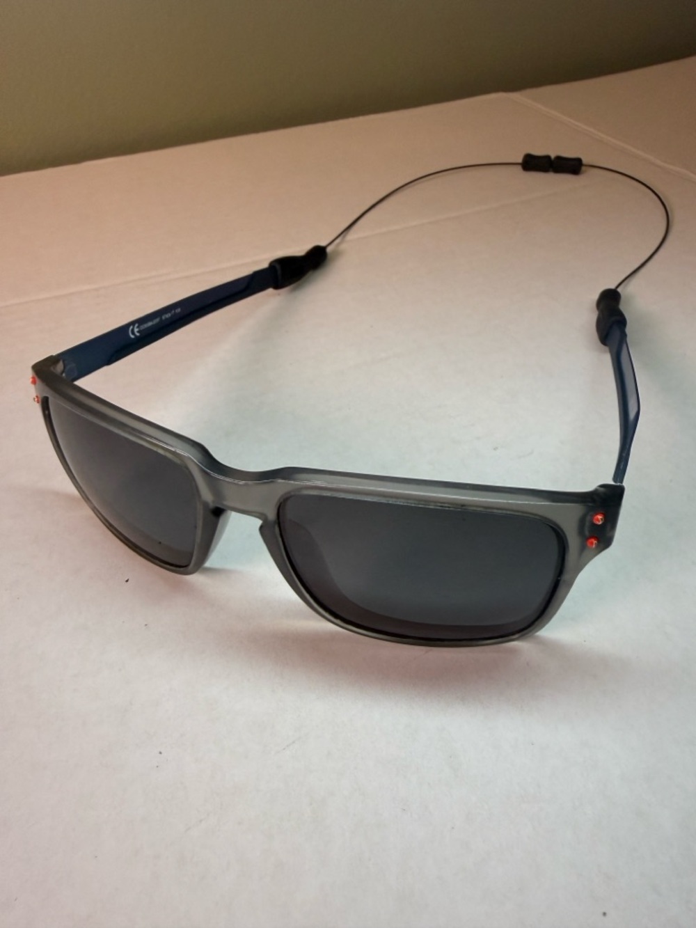 Oakley Holbrook Mix 009384-2057 57-17-138 Grey/ Blue metal temple arms Dark lens
